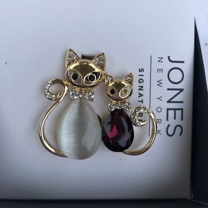 Jones New York cat brooch